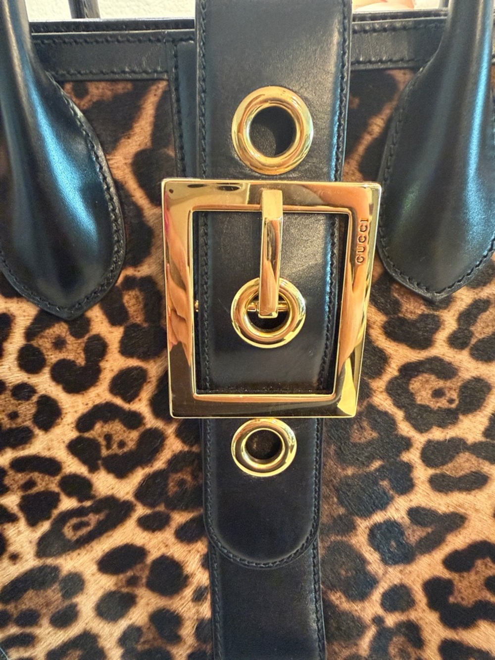 Gucci Leopard Print Tote with Black Leather and Gold Hardware - Picture 3 of 9